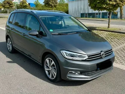 Używany VW Touran Sound 150 KM (110 kW) 2018 Szary Minivan