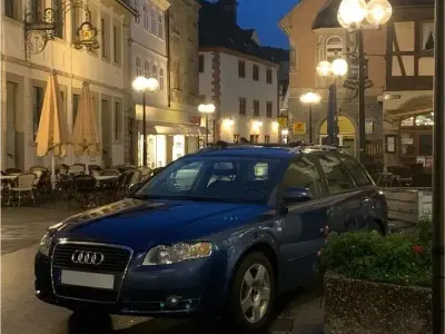 Gebraucht Audi A4 163 PS (119 kW) 2005 Blau Kombi