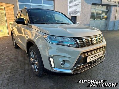 Savannah ivory/ black dach Gebraucht 2024 Suzuki Vitara Comfort Limousine | 19.490 € (Superpreis)