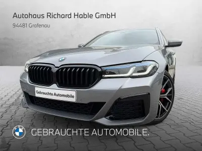 Używany BMW 520 Performance 190 KM (139 kW) 2023 Szary Kombi
