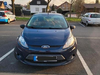 Gebraucht Ford Fiesta 60 PS (44 kW) 2012 Blau Kleinwagen