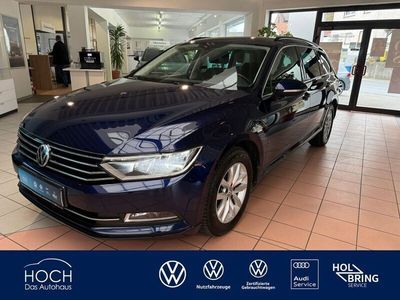 Gebraucht VW Passat Comfortline 150 PS (110 kW) 2017 Atlantic blue metallic Kombi
