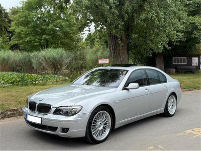 BMW 745