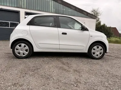 Gebraucht Renault Twingo Life 49 PS (36 kW) 2018 Weiß Kleinwagen