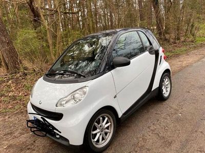 Weiß Gebraucht 2009 Smart ForTwo Coupé Passion Coupé | 4.500 € (Fairer Preis)