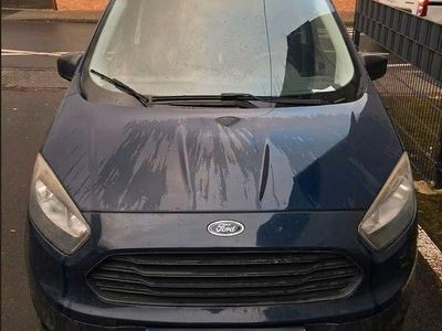 Second-hand Ford Transit 101 CP (74 kW) 2015 Albastru Hatchback