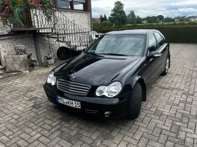 Gebraucht Mercedes C180 Classic 143 PS (105 kW) 2005 Schwarz Limousine