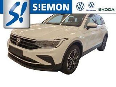 Weiss Gebraucht 2024 VW Tiguan Move SUV | 36.930 € (Teuer)