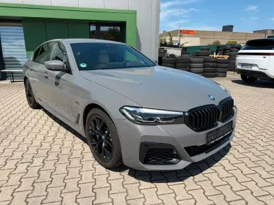 Gebraucht BMW 530e Shadowline 292 PS (214 kW) 2022 Grau Limousine