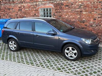 gebraucht Opel Astra Caravan 1,8. AHK, Xenon, Standheizung