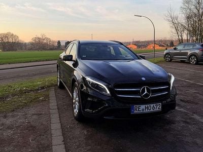 Mercedes GLA220