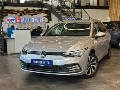Gebraucht VW Golf VIII 110 PS (80 kW) 2022 Silber Kombi