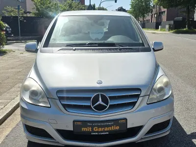 Gebraucht Mercedes B200 136 PS (100 kW) 2009 Grau Van / Kleinbus