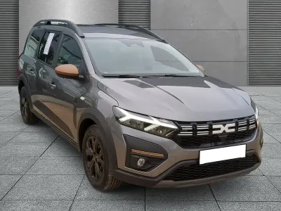 Neu Dacia Jogger Expression 110 PS (80 kW) 2025 Grau (dolomitgrau) Van / Kleinbus
