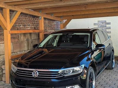 Gebraucht VW Passat Highline 180 PS (132 kW) 2018 Schwarz Kombi
