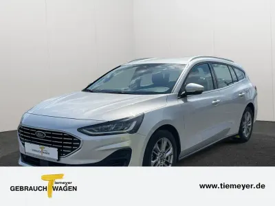 Gebraucht Ford Focus Titanium 120 PS (88 kW) 2022 Silber Limousine