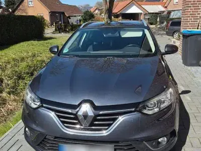Gebraucht Renault Mégane GrandTour Bose Edition 132 PS (97 kW) 2016 Blau Kombi