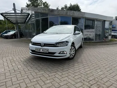 Gebraucht VW Polo Comfortline 95 PS (69 kW) 2021 Weiß Kleinwagen