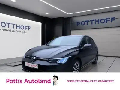 Gebraucht VW Golf VIII Active 150 PS (110 kW) 2022 Schwarz Limousine