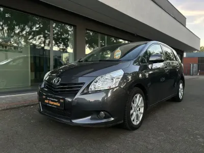 Gebraucht Toyota Verso Executive 177 PS (130 kW) 2011 Grau Van / Kleinbus