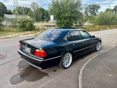 BMW 728