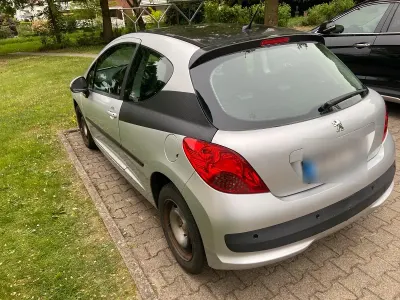 Gebraucht Peugeot 207 73 PS (53 kW) 2007 Silber Kleinwagen