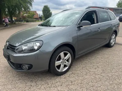 Gebraucht VW Golf VI Style 105 PS (77 kW) 2011 Grau Kleinwagen