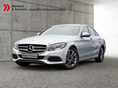 Gebraucht Mercedes C180 Avantgarde 156 PS (114 kW) 2017 Iridiumsilber Limousine