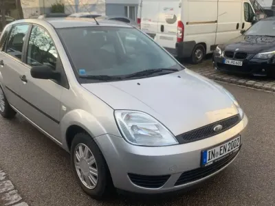 Gebraucht Ford Fiesta 80 PS (58 kW) 2005 Silber Kleinwagen