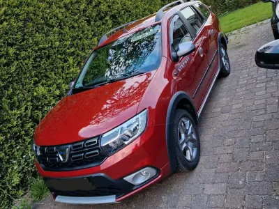 Gebraucht Dacia Logan MCV 90 PS (66 kW) 2019 Rot Kombi