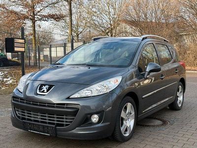 Grau Gebraucht 2012 Peugeot 207 Premium Kombi | 5.999 € (Etwas zu teuer)