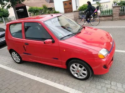 Gebraucht Fiat Seicento 54 PS (39 kW) 1999 Rot Kleinwagen