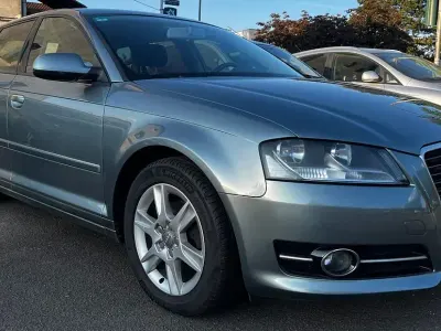 Second-hand Audi A3 Attraction 125 CP (91 kW) 2011 Gri Hatchback