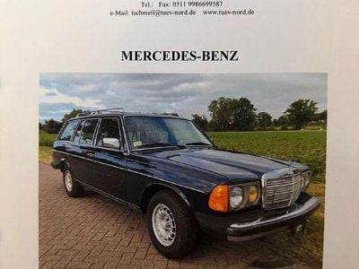Usata Mercedes 300 125 CV (91 kW) 1983 Blu Station wagon