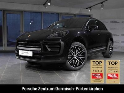 Gebraucht Porsche Macan 265 PS (194 kW) 2023 Tiefschwarzmetallic SUV