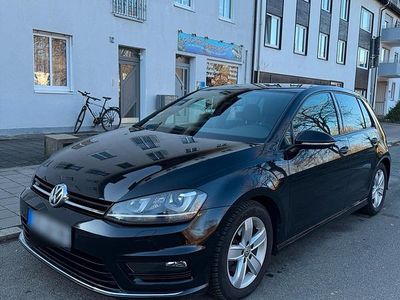 Schwarz Gebraucht 2014 VW Golf R-line Limousine | 15.600 € (Teuer)