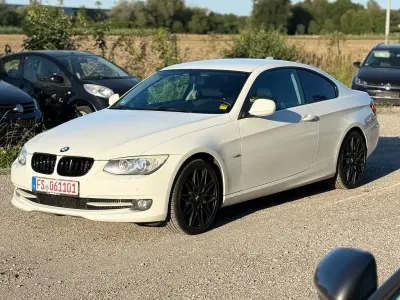 Gebraucht BMW 320 170 PS (125 kW) 2012 Weiß Coupé