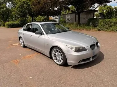 Gebraucht BMW 525 192 PS (141 kW) 2003 Silber Limousine