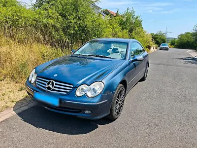 Gebraucht Mercedes CLK320 218 PS (160 kW) 2002 Blau Coupé