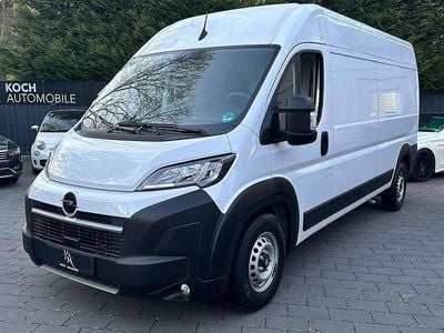 Second-hand Opel Movano 179 CP (131 kW) 2025 Alb Monovolum
