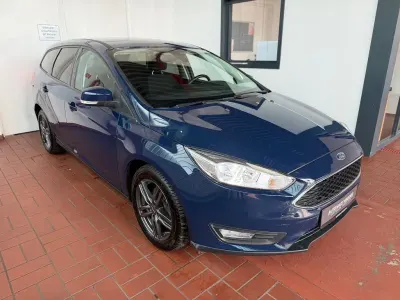 Używany Ford Focus 101 KM (74 kW) 2017 Niebieski Sedan/Limuzyna