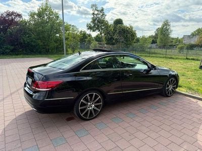 Mercedes E200