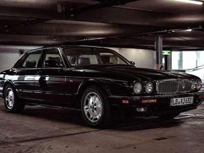 Jaguar XJ6