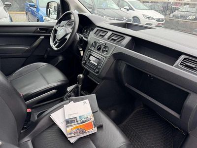 Candyweiß Gebraucht 2018 VW Caddy Van / Kleinbus | 10.249 € (Guter Preis)