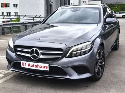 Używany Mercedes C300e Avantgarde 194 KM (142 kW) 2021 Szary Kombi