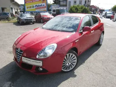 Gebraucht Alfa Romeo Giulietta Turismo 120 PS (88 kW) 2015 New rosso alfa Kleinwagen