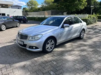 Second-hand Mercedes C220 170 CP (125 kW) 2013 Argintiu Berlinǎ