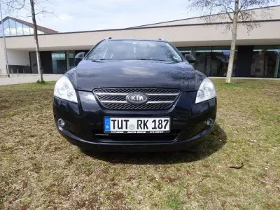 Gebraucht Kia Ceed LX 109 PS (80 kW) 2007 Schwarz Kleinwagen