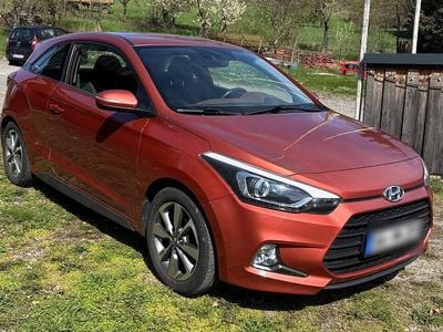 Gebraucht Hyundai i20 Style 101 PS (74 kW) 2016 Orange Coupé