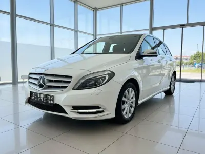 Gebraucht Mercedes B180 122 PS (89 kW) 2012 Van / Kleinbus